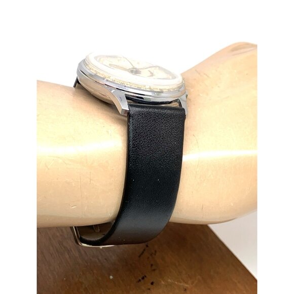 Wakmann Men's Watch Vintage Swiss Manual Wind Chronograph Silver Dial 38mm - Picture 11 of 13